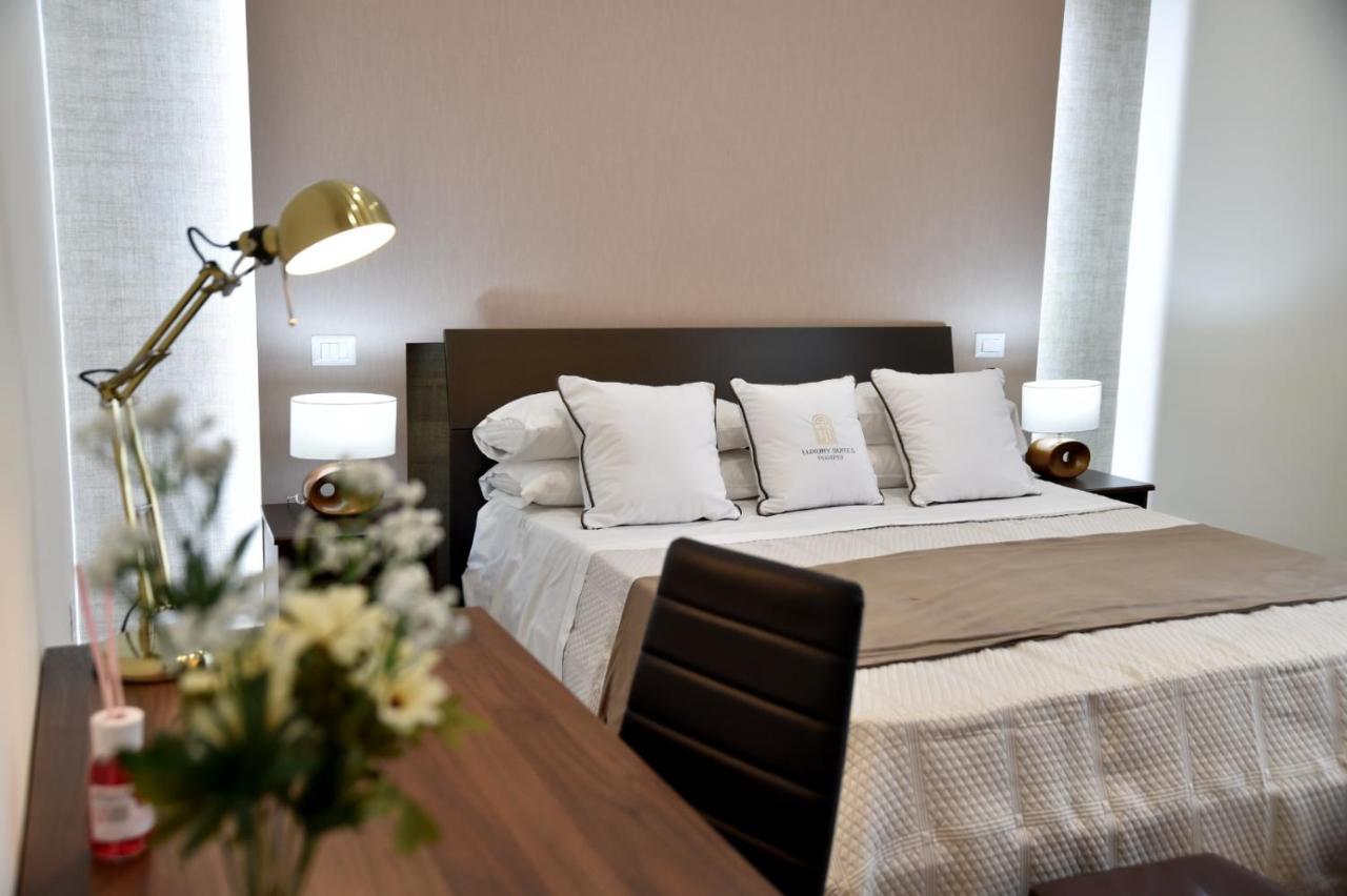 Pompei Luxury Suite ภายนอก รูปภาพ