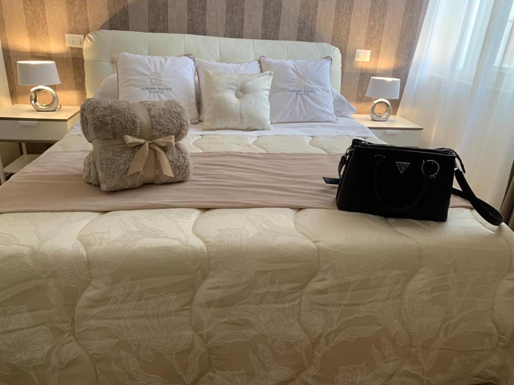 Pompei Luxury Suite ภายนอก รูปภาพ