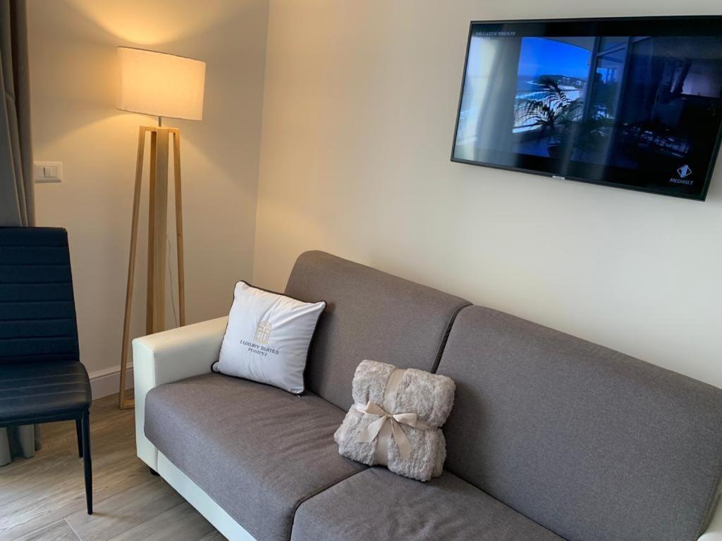 Pompei Luxury Suite ภายนอก รูปภาพ